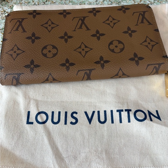Louis Vuitton Tan Monogram Wallet - Picture 1 of 7